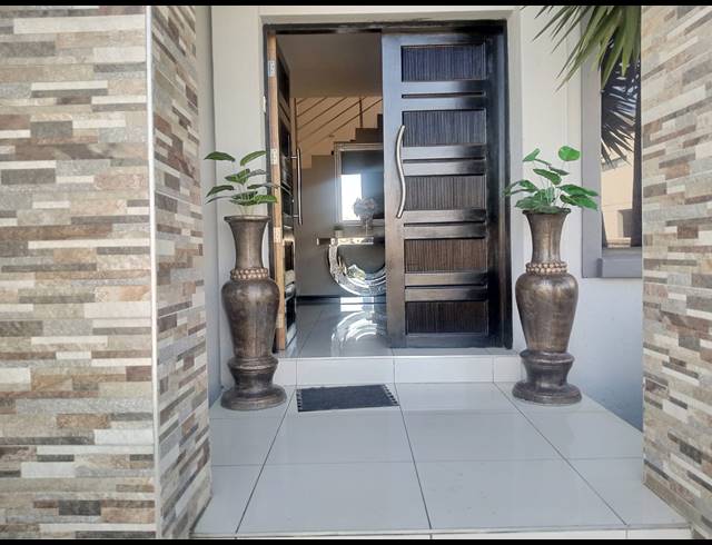 4 BEDROOM HOUSE FOR SALE IN SUNWARD PARK